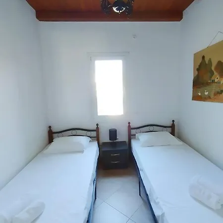 Namaste Adamantas (Milos)